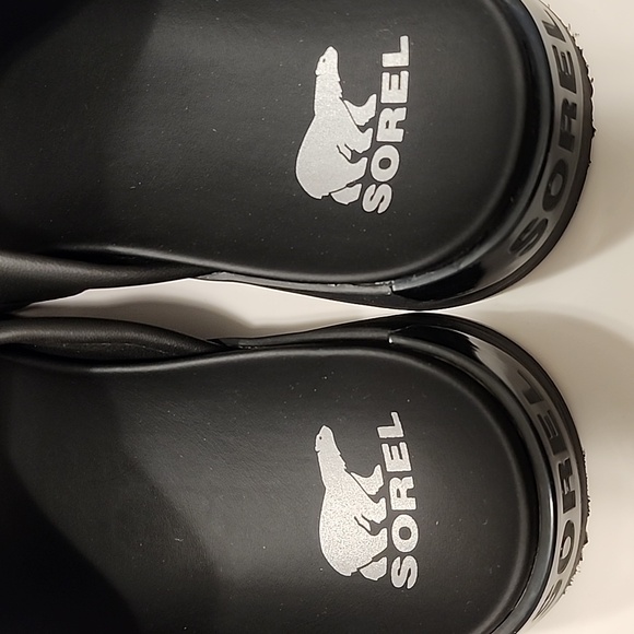 Sorel Crisscross Slide Sandal Black White  Used Once